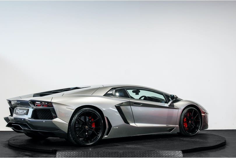 Lamborghini Aventador The Supercar Rooms (3)