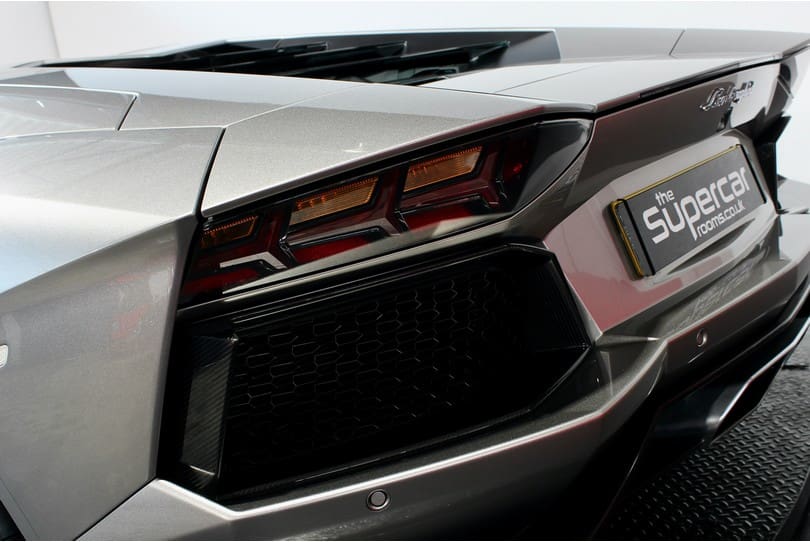 Lamborghini Aventador The Supercar Rooms (49)