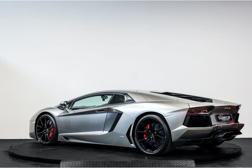 Lamborghini Aventador The Supercar Rooms (5)