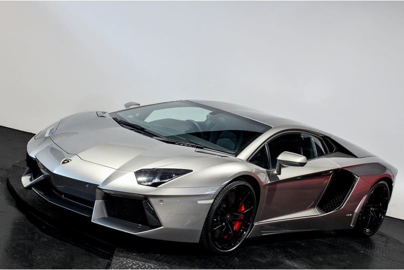 Lamborghini Aventador The Supercar Rooms (56)