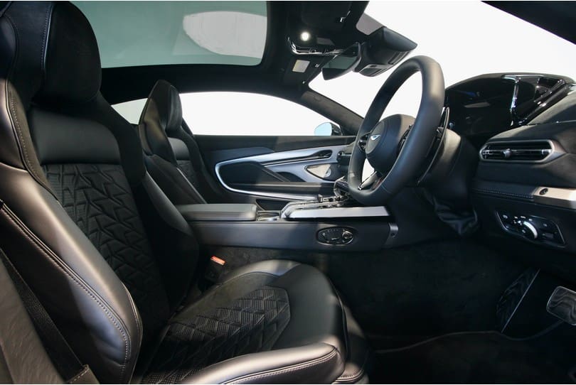 Aston Martin Vanquish The Supercar Rooms (10)