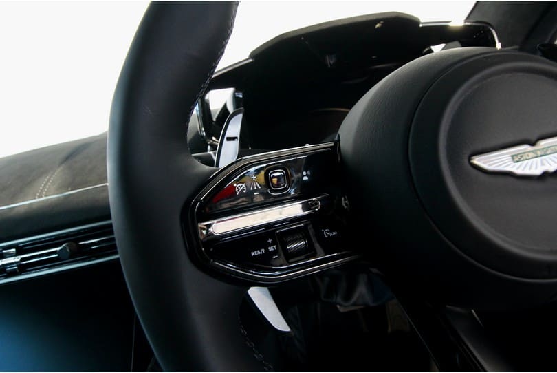 Aston Martin Vanquish The Supercar Rooms (16)