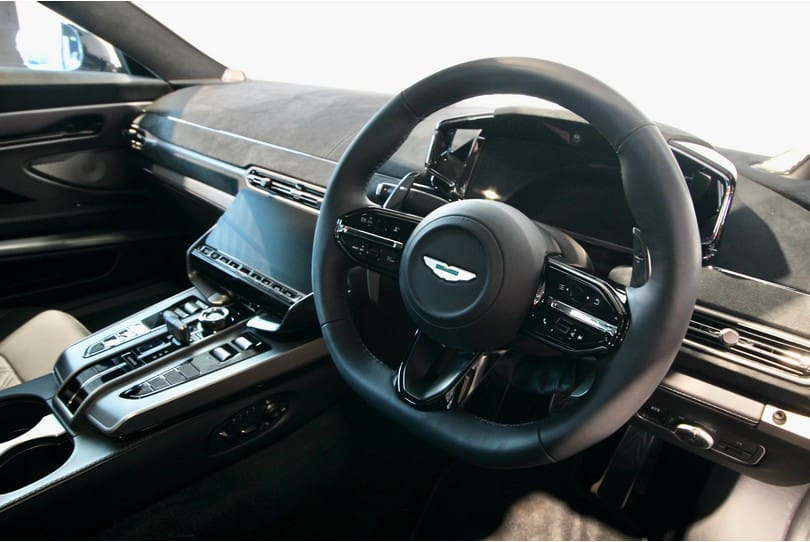 Aston Martin Vanquish The Supercar Rooms (22)
