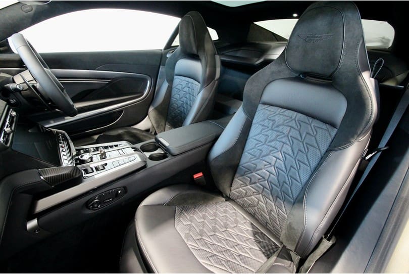 Aston Martin Vanquish The Supercar Rooms (26)