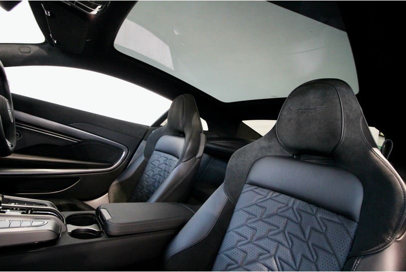 Aston Martin Vanquish The Supercar Rooms (29)