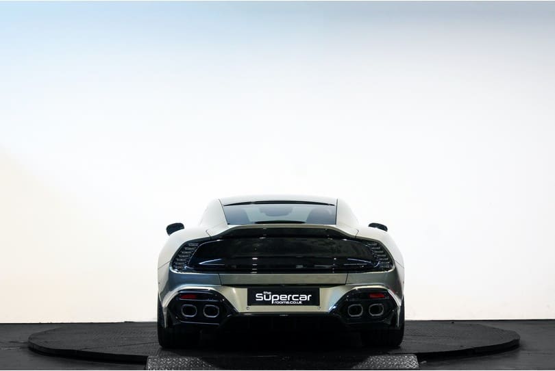 Aston Martin Vanquish The Supercar Rooms (4)