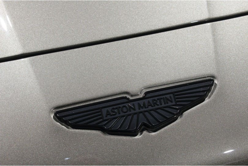 Aston Martin Vanquish The Supercar Rooms (41)