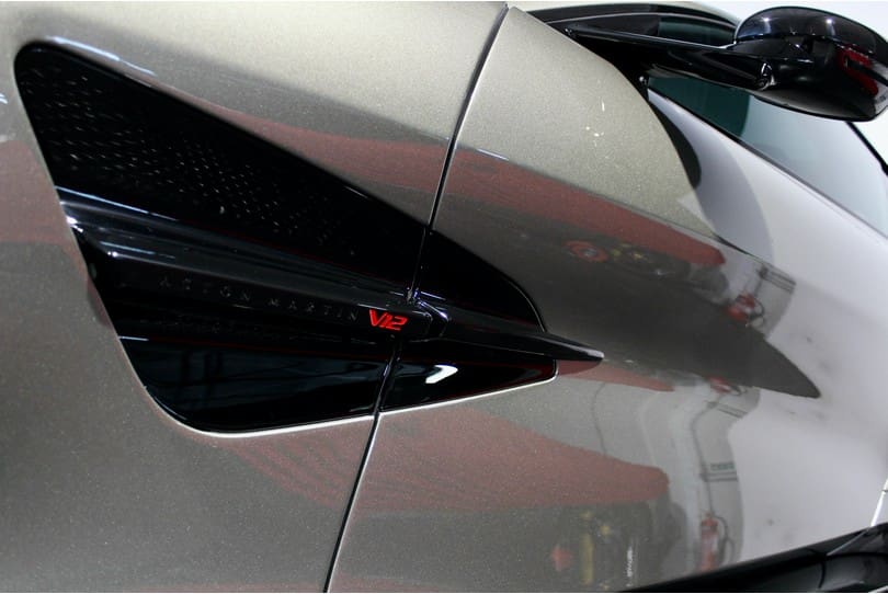 Aston Martin Vanquish The Supercar Rooms (43)