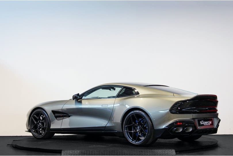 Aston Martin Vanquish The Supercar Rooms (5)