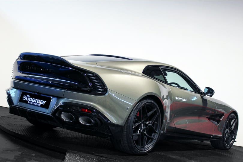 Aston Martin Vanquish The Supercar Rooms (53)