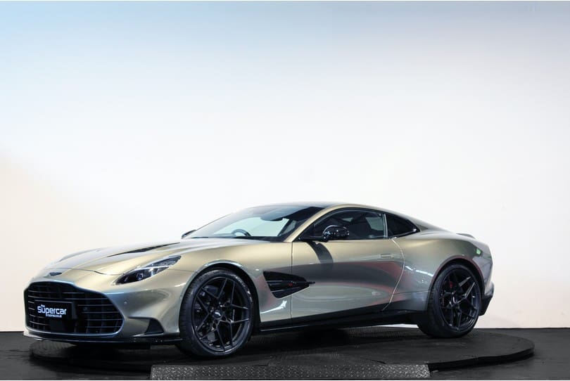Aston Martin Vanquish The Supercar Rooms (7)
