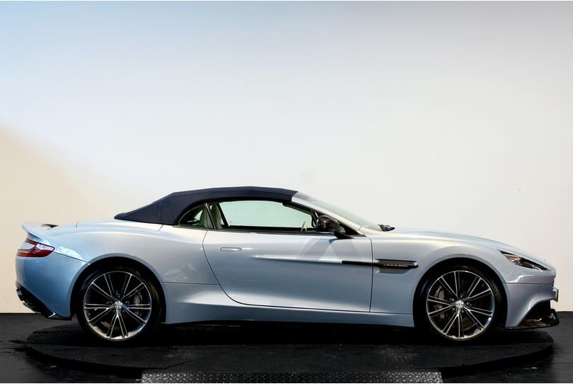 Aston Martin Vanquish Volante The Supercar Rooms (10)