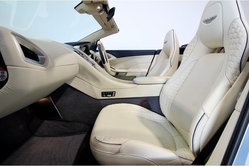 Aston Martin Vanquish Volante The Supercar Rooms (14)