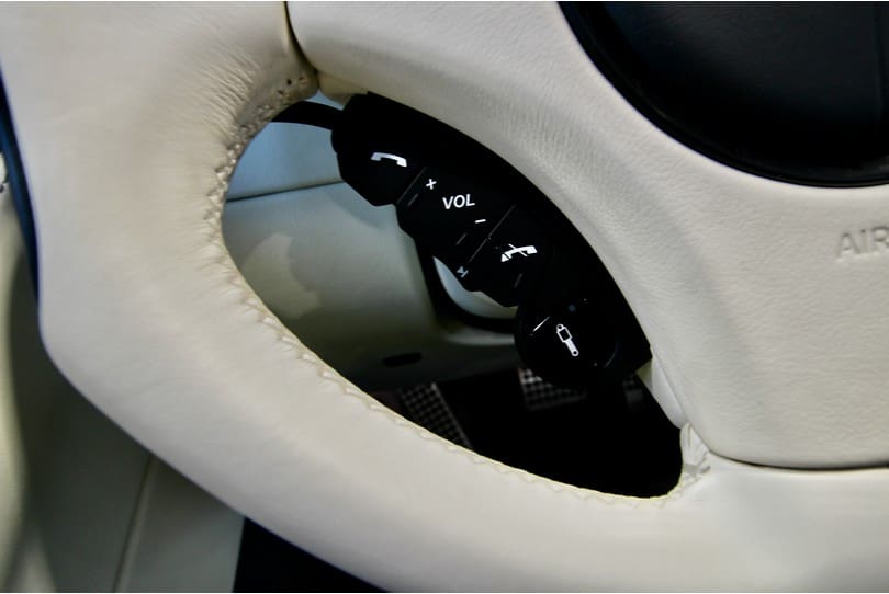 Aston Martin Vanquish Volante The Supercar Rooms (18)