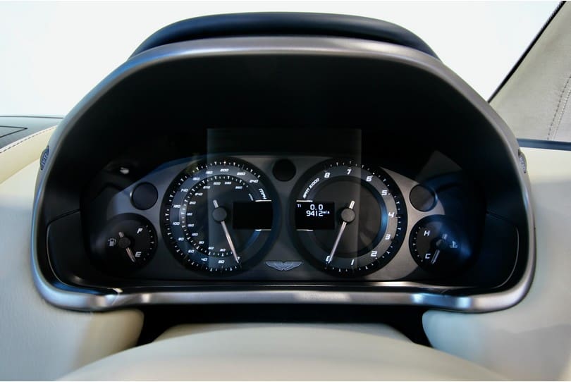 Aston Martin Vanquish Volante The Supercar Rooms (21)