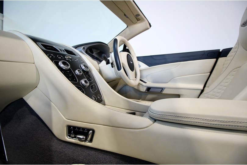 Aston Martin Vanquish Volante The Supercar Rooms (26)