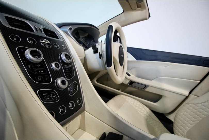 Aston Martin Vanquish Volante The Supercar Rooms (27)