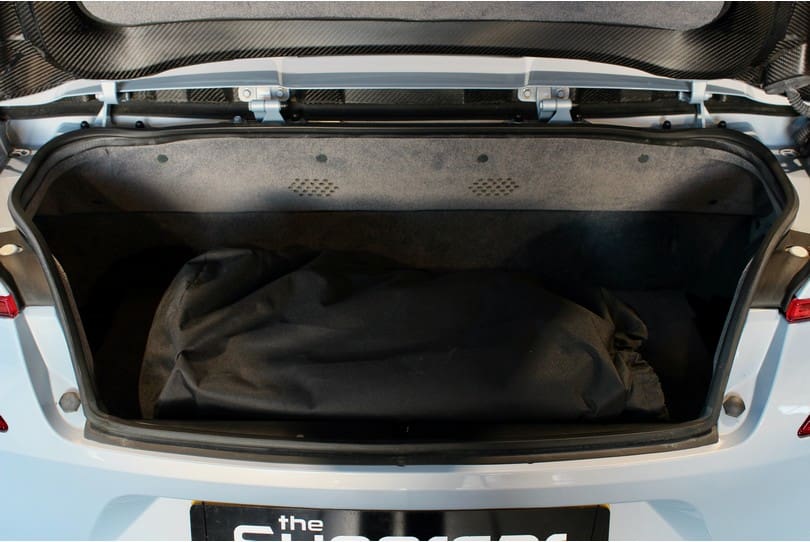 Aston Martin Vanquish Volante The Supercar Rooms (31)