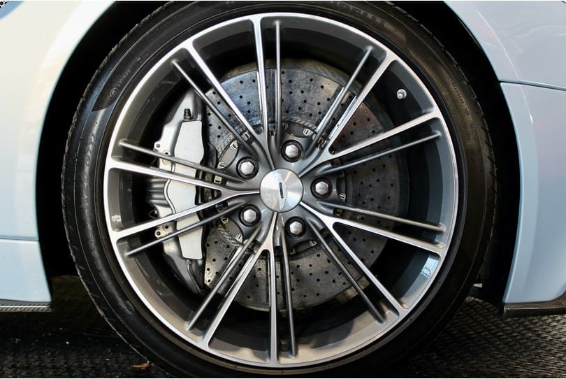 Aston Martin Vanquish Volante The Supercar Rooms (36)