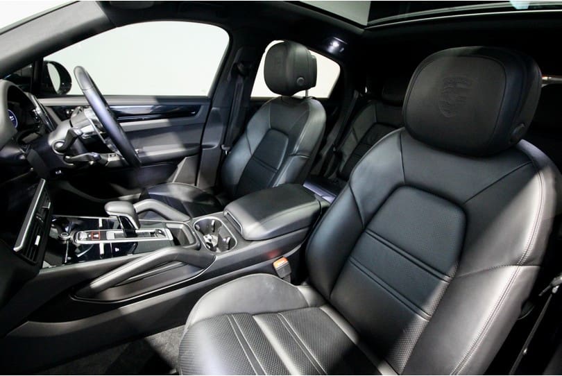Porsche Cayenne S Coupe The Supercar Rooms (31)