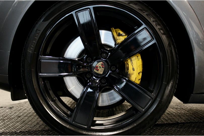 Porsche Cayenne S Coupe The Supercar Rooms (36)