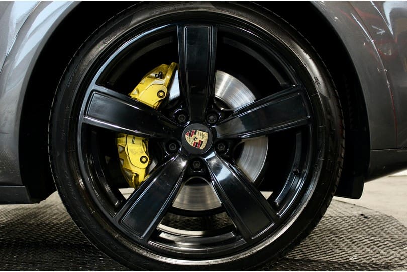 Porsche Cayenne S Coupe The Supercar Rooms (38)