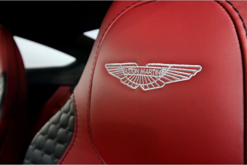 Aston Martin Vanquish The Supercar Rooms (26)