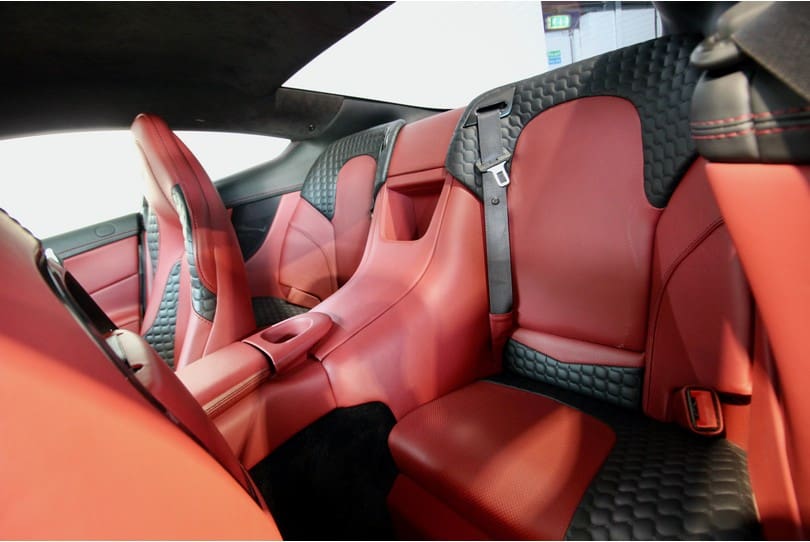 Aston Martin Vanquish The Supercar Rooms (27)