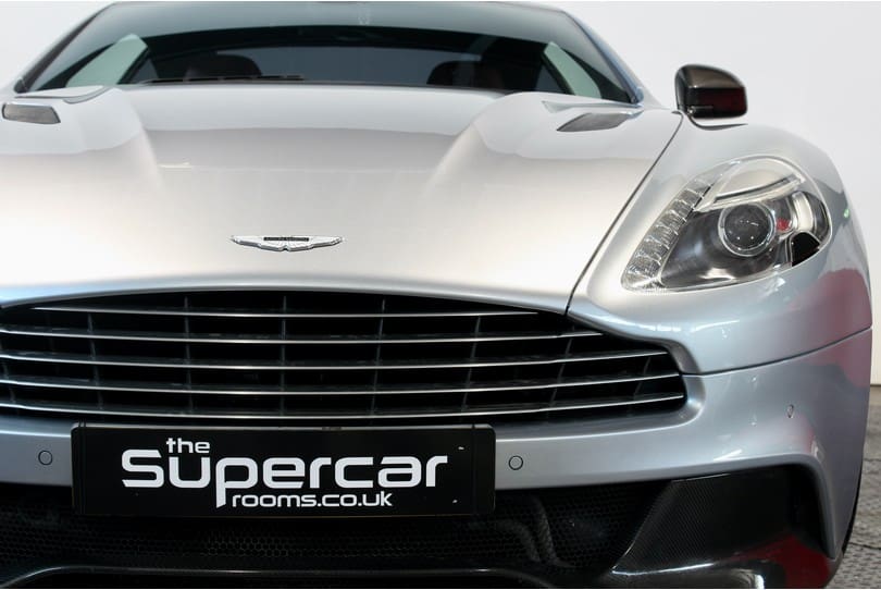 Aston Martin Vanquish The Supercar Rooms (37)