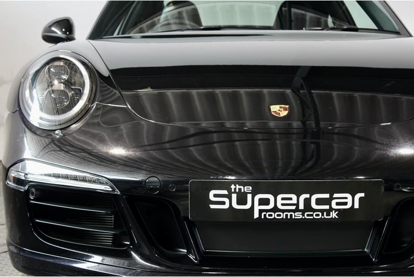 Porsche 991 Carrera Black Edition The Supercar Rooms (36)