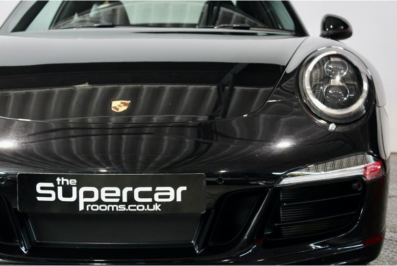 Porsche 991 Carrera Black Edition The Supercar Rooms (37)