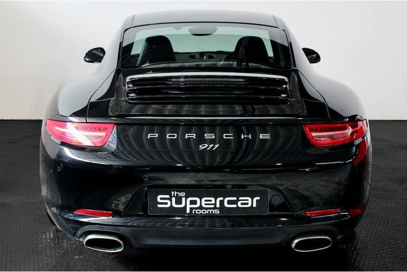Porsche 991 Carrera Black Edition The Supercar Rooms (47)