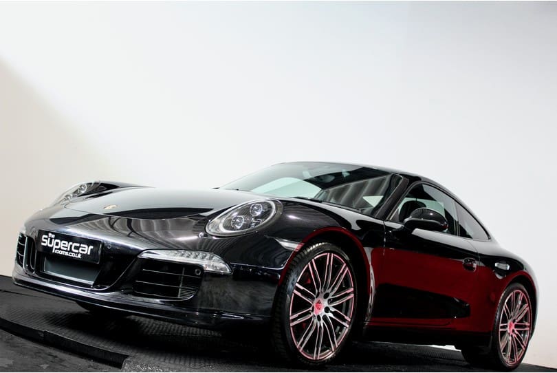 Porsche 991 Carrera Black Edition The Supercar Rooms (48)