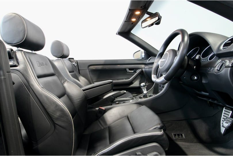 Audi Rs4 Cabriolet The Supercar Rooms (13)