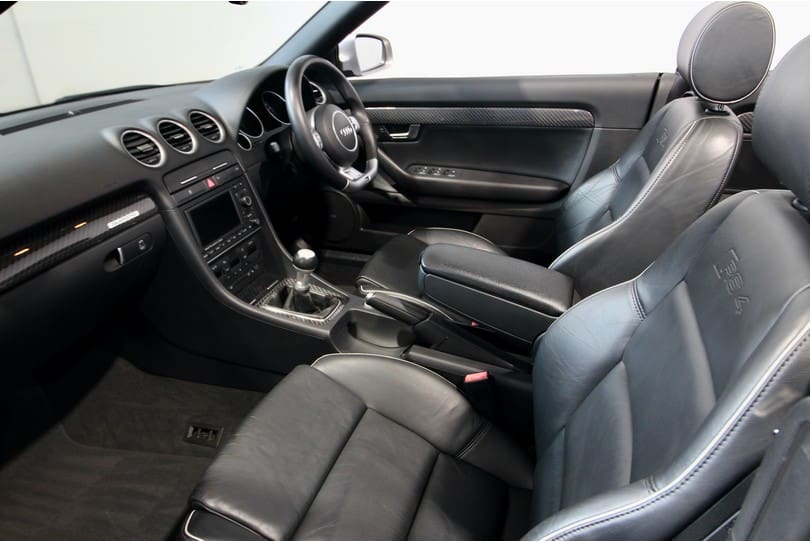 Audi Rs4 Cabriolet The Supercar Rooms (15)