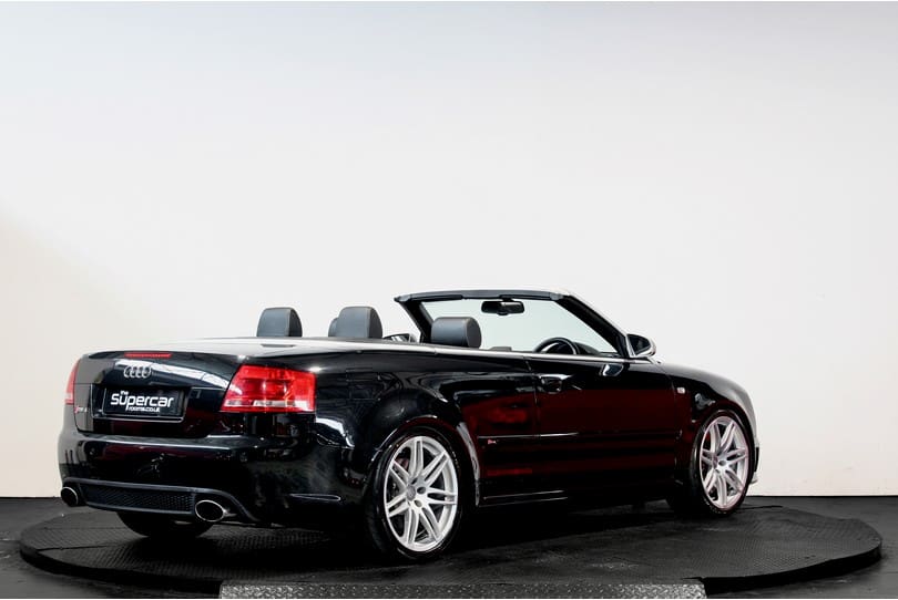 Audi Rs4 Cabriolet The Supercar Rooms (3)