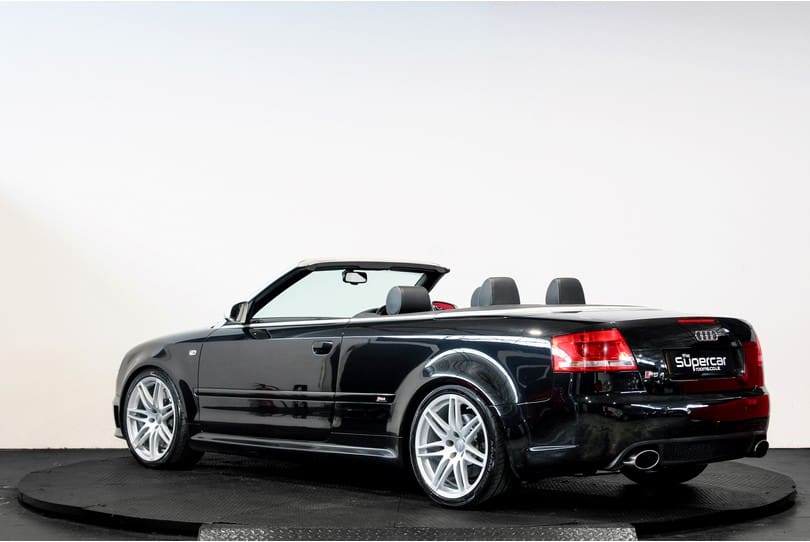 Audi Rs4 Cabriolet The Supercar Rooms (5)