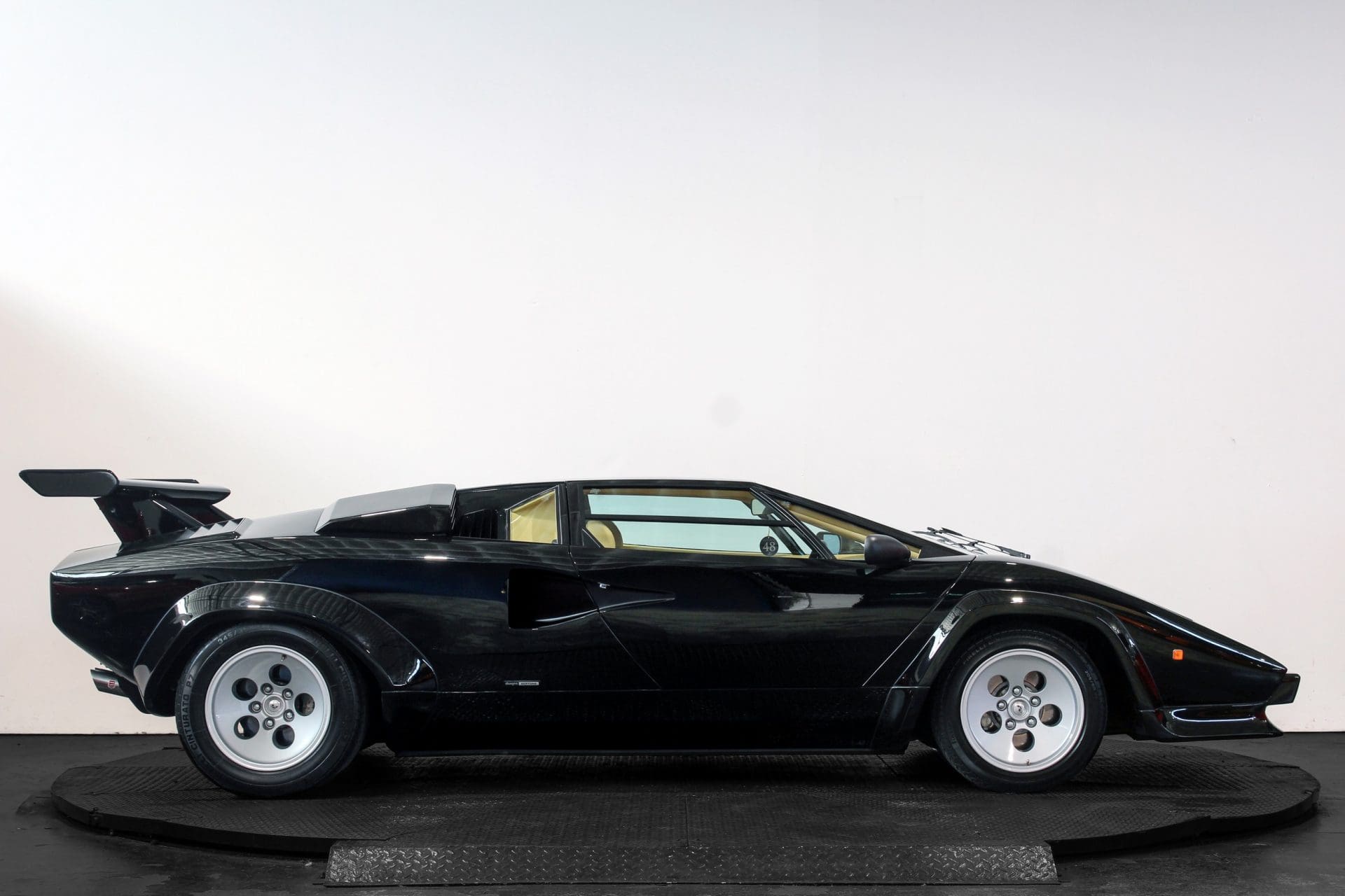 Lamborghini Countach 5000S For Sale | thesupercarrooms.co.uk