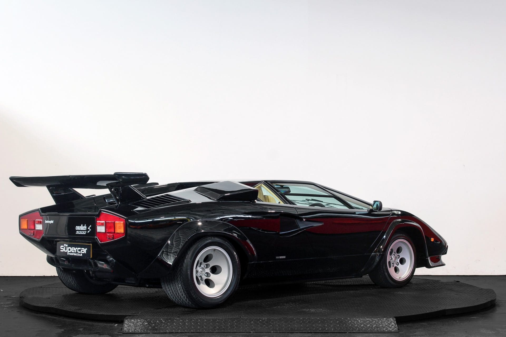 Lamborghini Countach 5000S For Sale | thesupercarrooms.co.uk