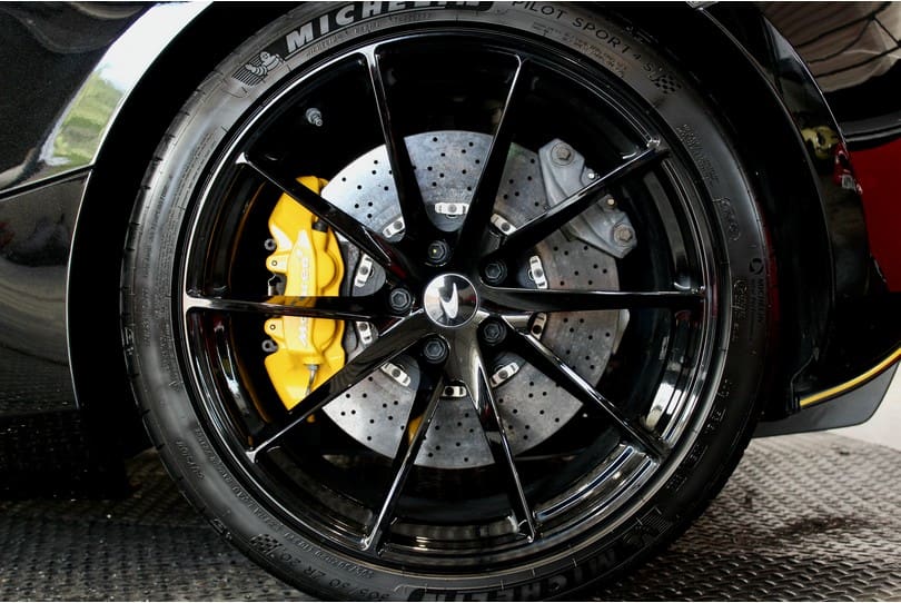 Mclaren 720s Spyder The Supercar Rooms (33)